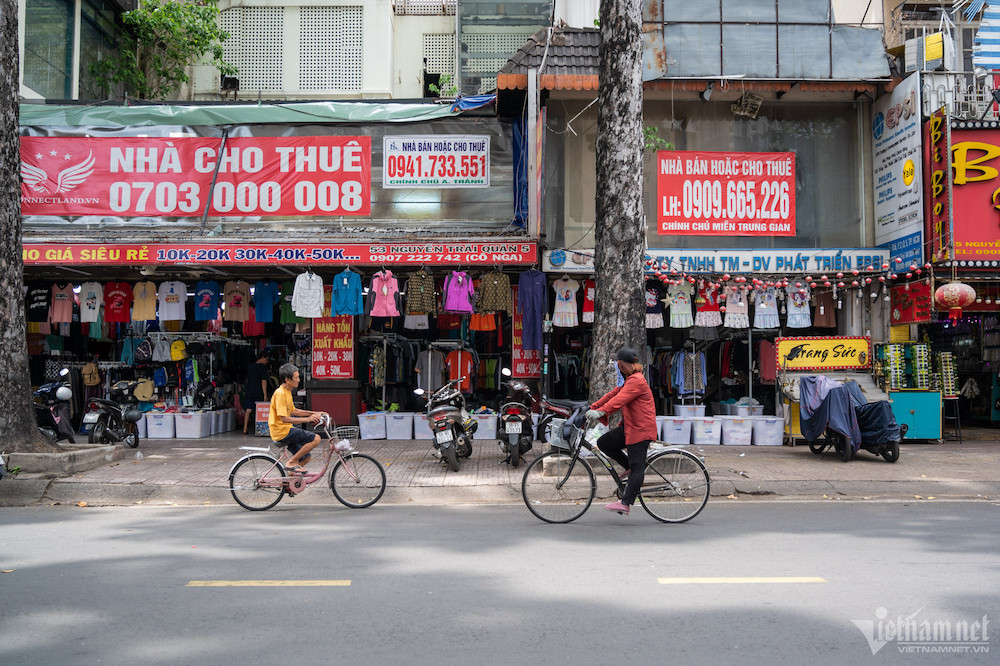 Đơn hàng xuất khẩu nhúc nhích, hoàn thuế, thủ tục đất đai vẫn đứng yên